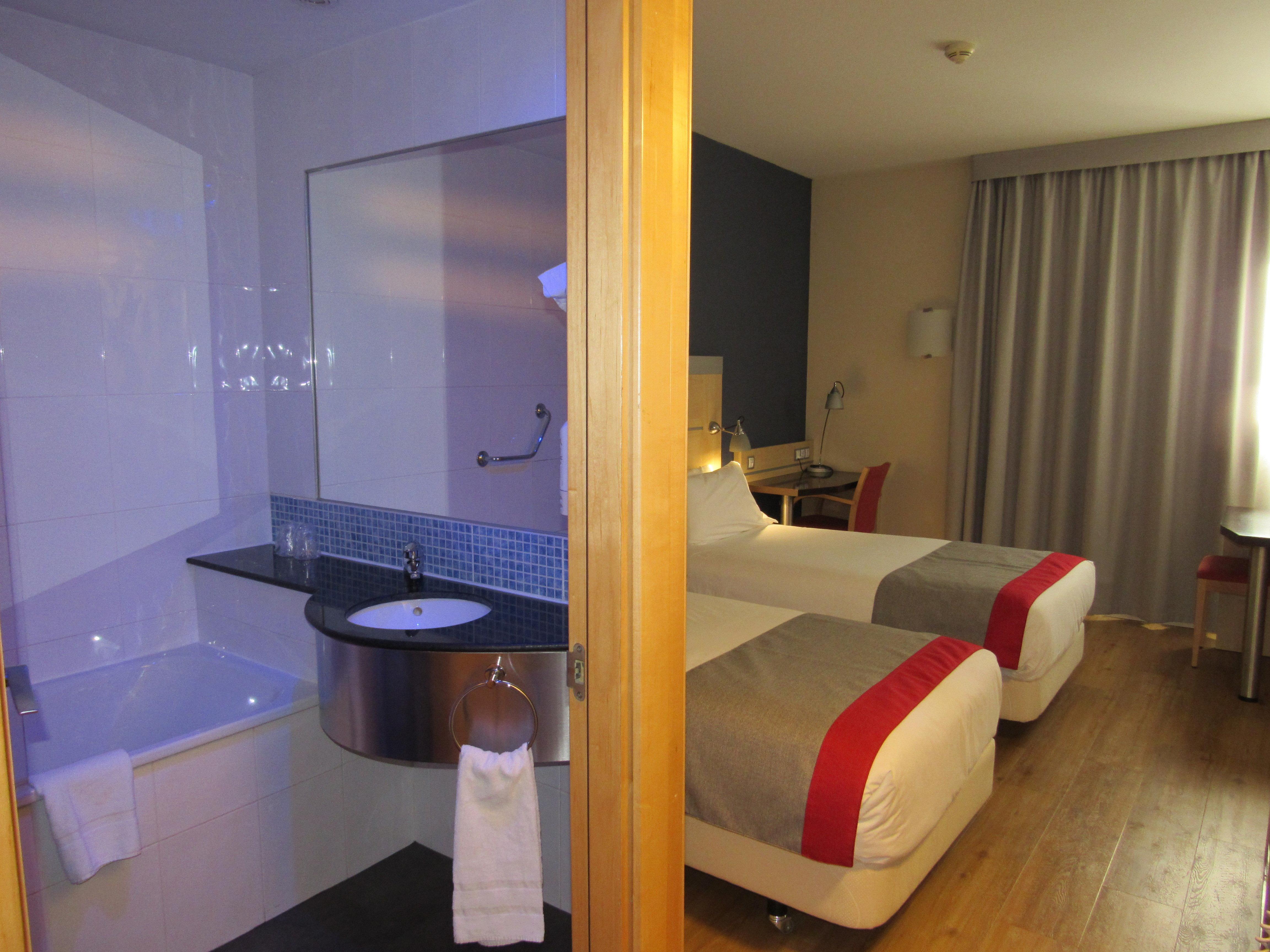 Holiday Inn Express Alcobendas By Ihg Exterior foto