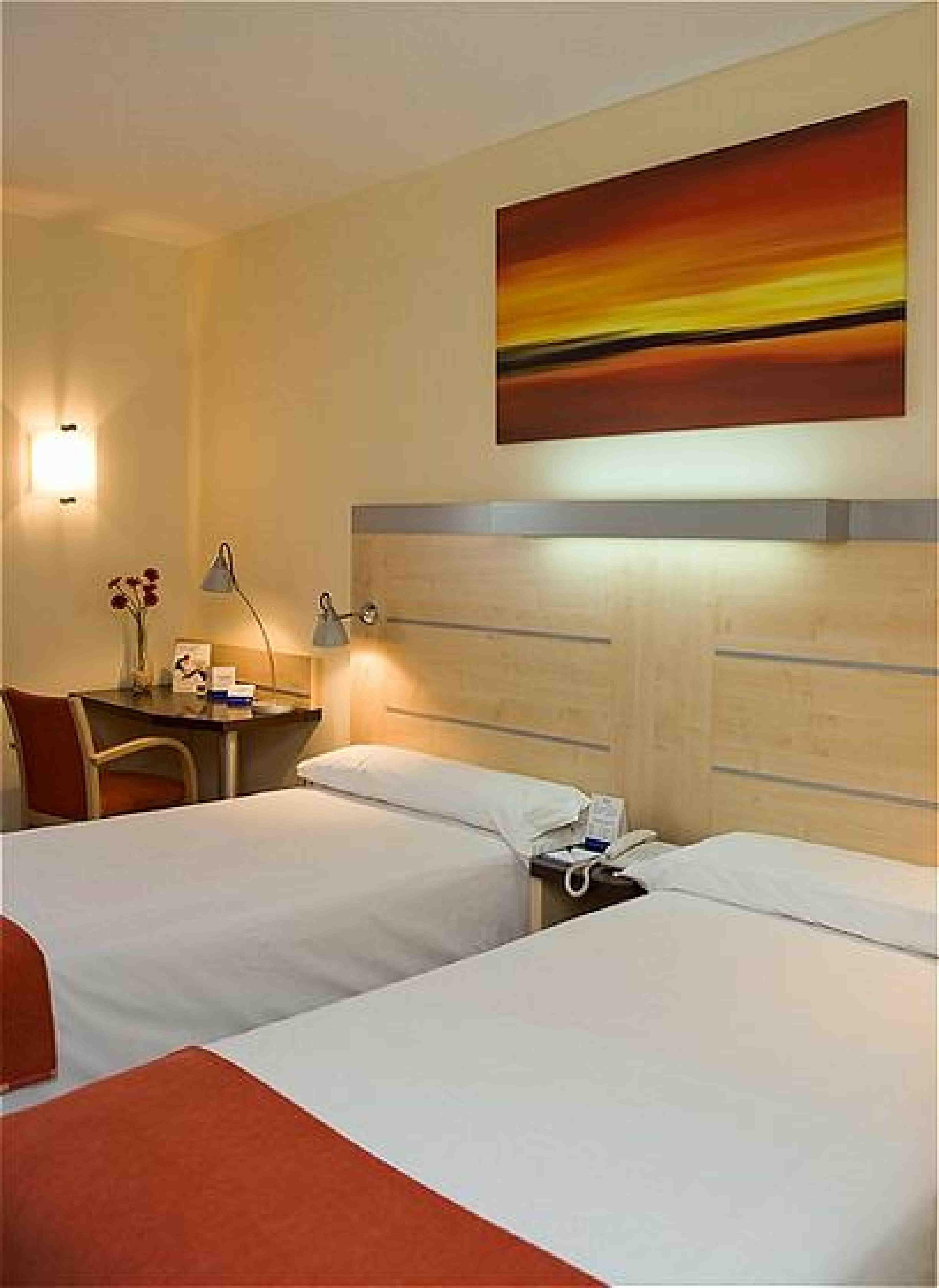 Holiday Inn Express Alcobendas By Ihg Exterior foto