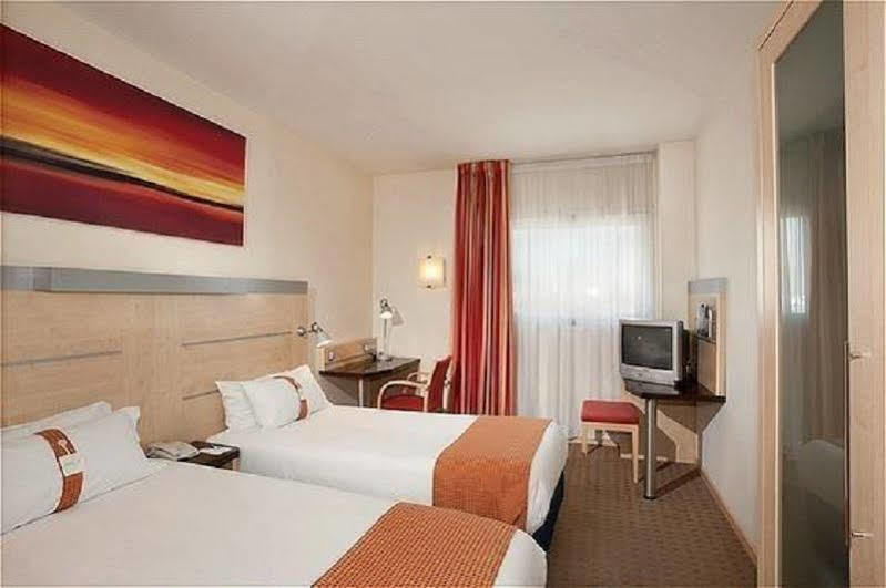 Holiday Inn Express Alcobendas By Ihg Exterior foto